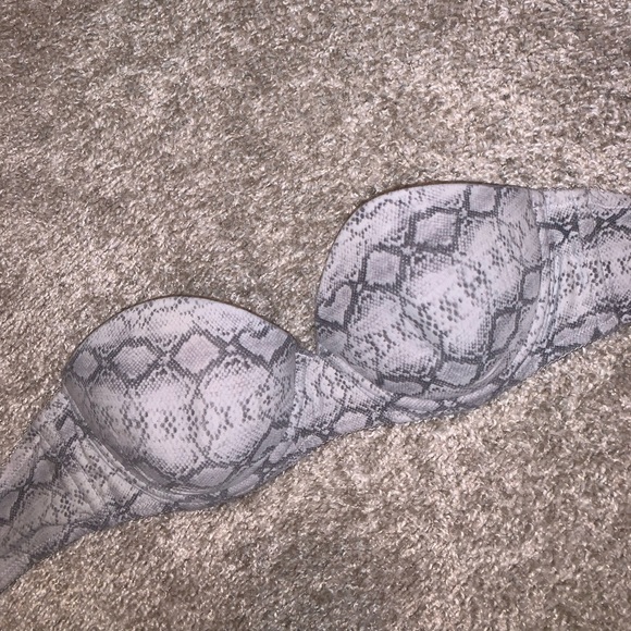 Vassarette Gray & White bra size 36B - Picture 4 of 6